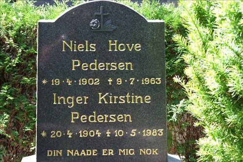 Gravsten, Niels Hove Pedersen & hustru